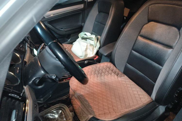 Used Volkswagen Bora 2015 Value Edition 1.6L Automatic Comfort Version