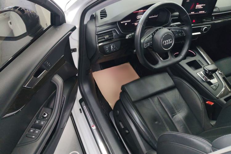 Used Audi A4L 2022 40 TFSI Luxury Dynamic Model
