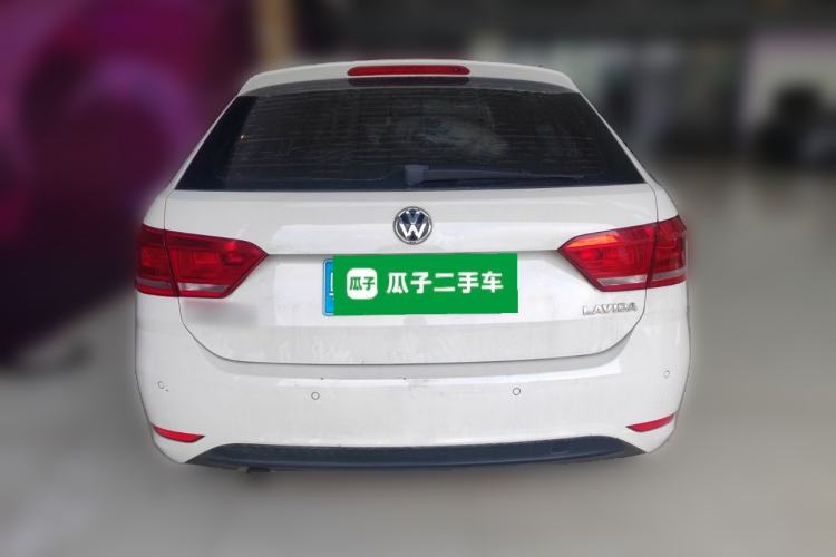 Used Volkswagen Gran Lavida 2015 1.6L Automatic Fashion Edition Rear