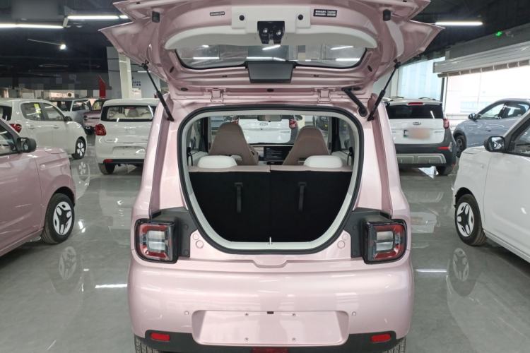 Used Geely Galaxy Panda 2025 210 km – Yuanqi Bear Trunk