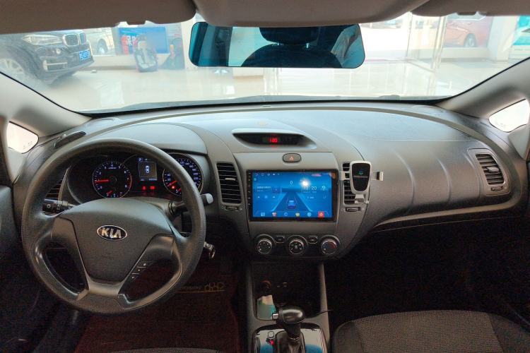 Used Kia K3 2016 1.6L Automatic GL Center Console