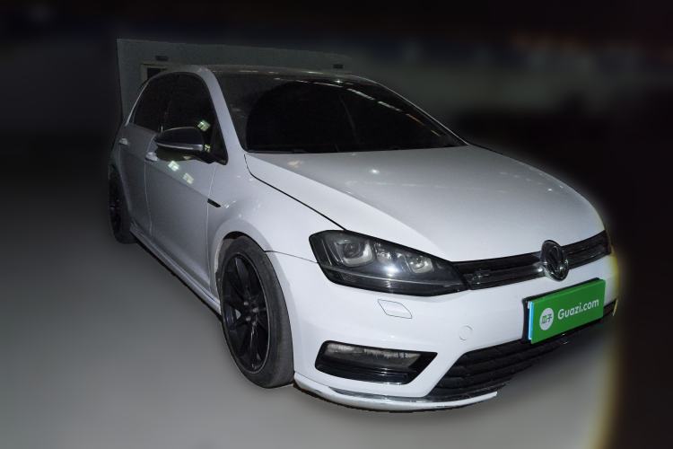 Used Volkswagen Golf 2015 1.4TSI Automatic R-Line Front Right 45 Deg