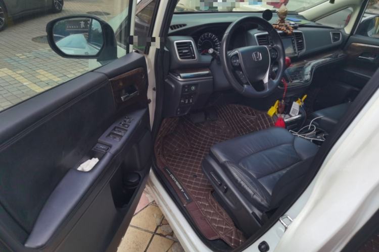 Used Honda Odyssey 2015 Revised Version 2.4L Supreme Edition Driver Seat