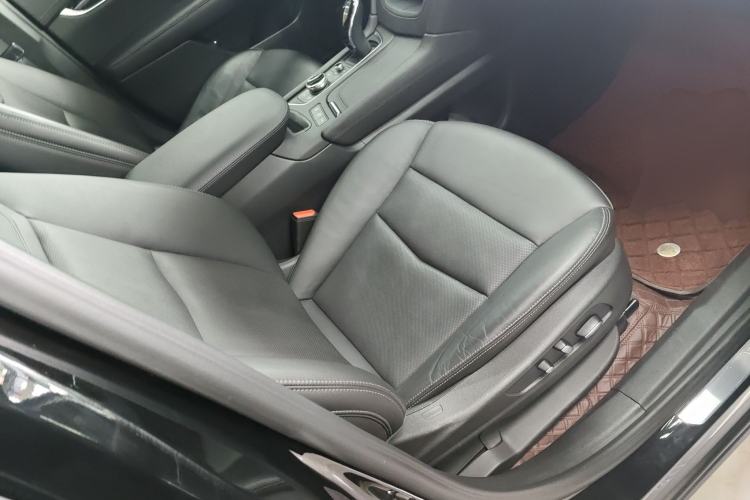 Used Cadillac XT6 2022 2.0T Six-Seater Four-Wheel-Drive Luxury Standard Edition
