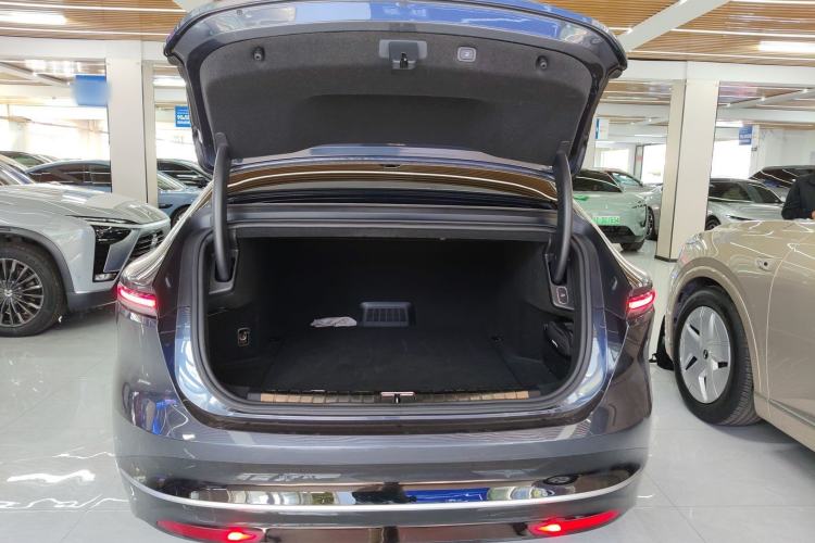 Used Nio ET9 2025 100kWh Signature Edition
