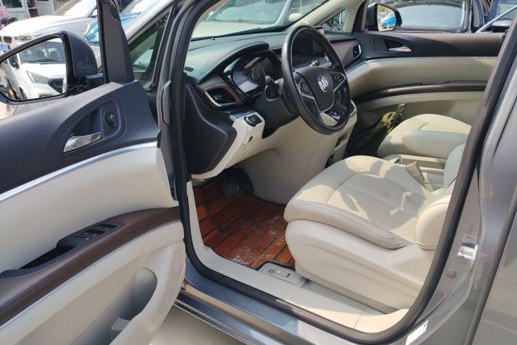 Used Buick GL8 2021 Land Cruiser Executive Class 652T Luxury Model