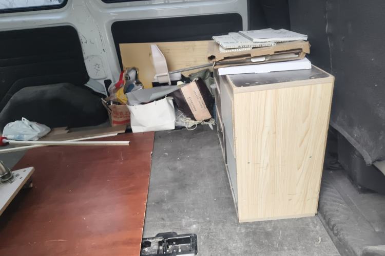 Used Ford Transit 2019 2.0T Diesel Multi-Purpose Commercial Vehicle Short Wheelbase Low Roof 6-Seater China VI Standard Left Rear Seat