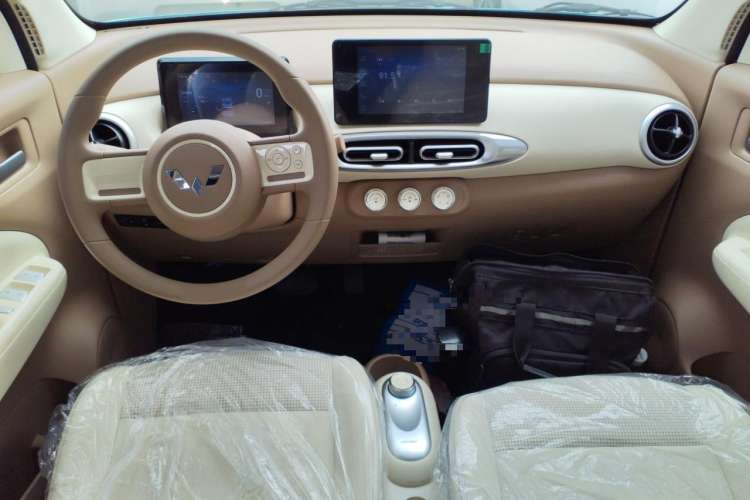 Used Wuling Hongguang MINIEV 2025 Four-Door Version Zhenxiang+ Edition