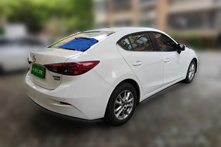 Used Mazda 3 Axela 2016 Sedan 1.5L Automatic Comfort Model