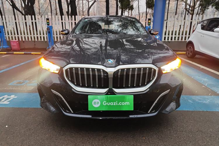 Used BMW 5 Series 2025 530Li Luxury Edition M Sport Package
