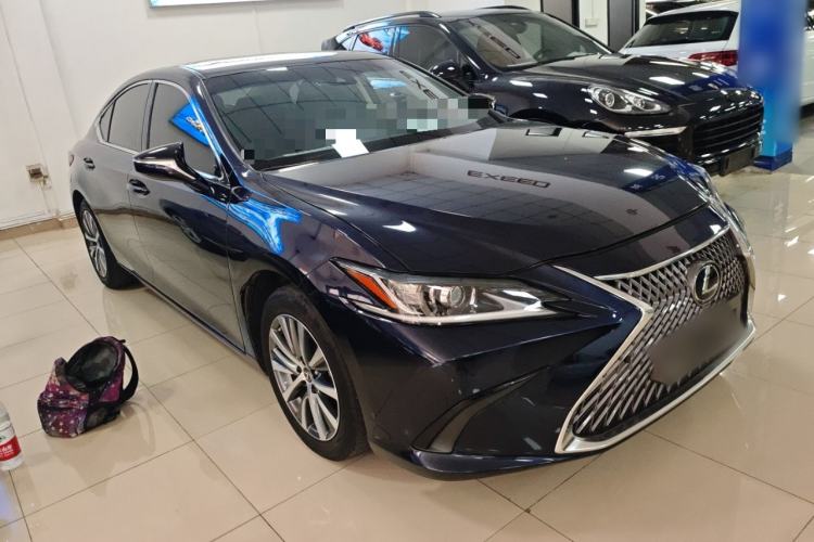 Used Lexus ES 2020 200 Excellence Edition Exterior 1