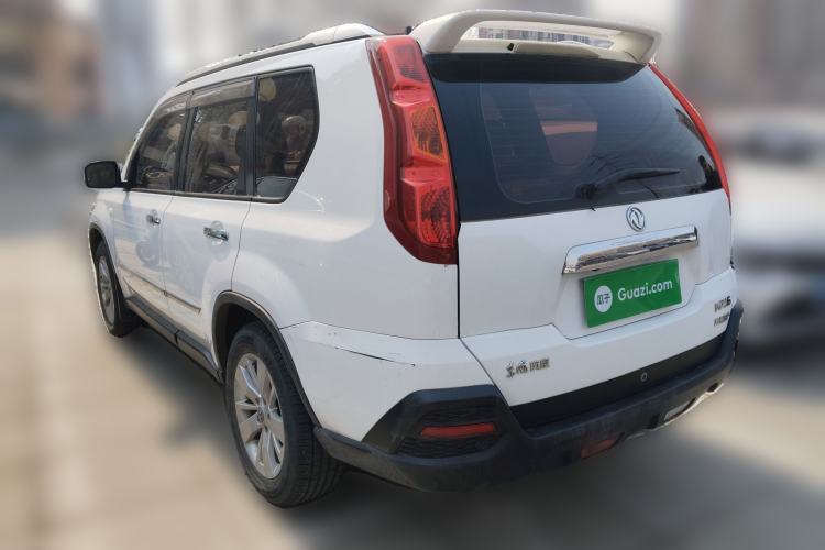 Used Dongfeng Fengdu MX6 2015 2.0L CVT Two-Wheel Drive All-Around Version