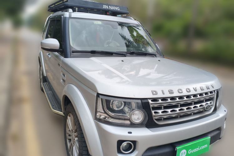 Used Land Rover Discovery 2015 3.0 SC V6 HSE Front Right 45 Deg