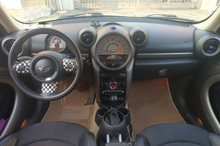 Used MINI Countryman 2011 1.6L COOPER Fun Center Console