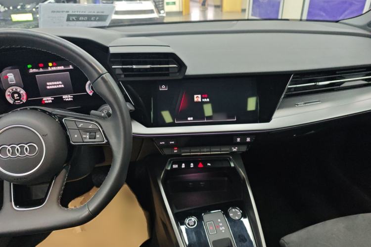 Used Audi A3 2024 A3L Limousine 35 TFSI Luxury Sport Edition Center Console