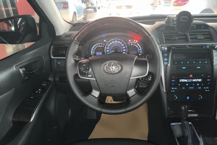 Used Toyota Camry 2016 2.0G 10th Anniversary Leading Edition Steering Wheel