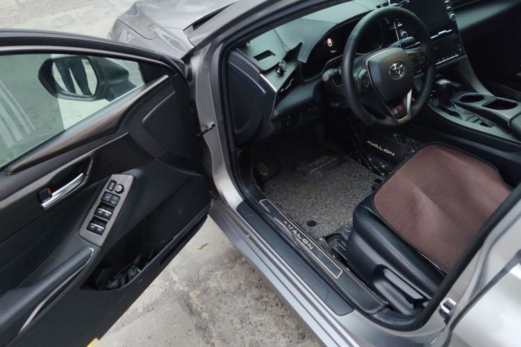 Used Toyota Avalon 2019 2.0L Ambition Edition China VI