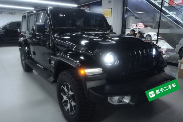 Used Jeep Wrangler 2019 2.0T Sahara Four-Door Version China VI Emission Standard
