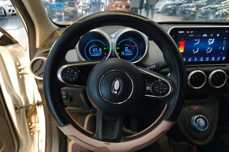 Used ORA Black Cat 2021 301 km Basic Version
