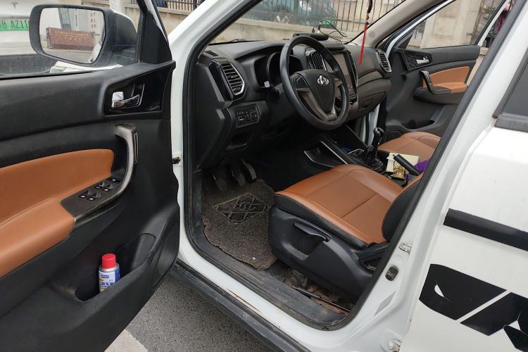 Used CHANGAN OSHAN CX70 2016 1.6L Manual Luxury Model Driver Seat