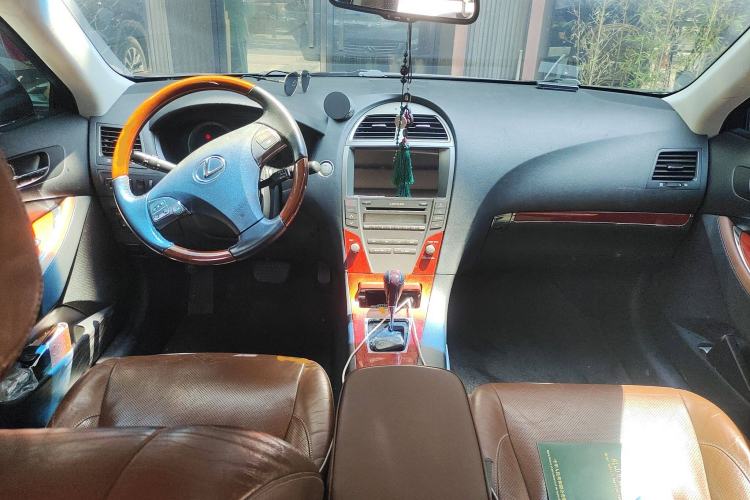 Used Lexus ES 2010 240 Elegant Edition
