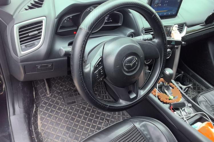 Used Mazda CX-4 2016 2.0L Automatic 2WD Blue Sky Dynamic Edition Steering Wheel