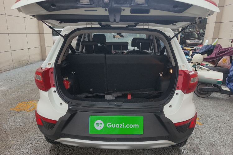 Used BAIC Senova X25 2015 1.5L Automatic Elite Model