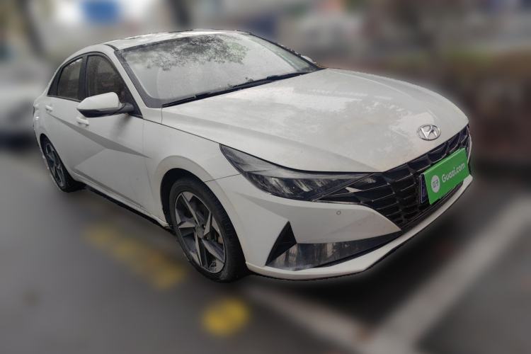 Used Hyundai Elantra 2021 1.5L CVT GLX Elite Edition Front Right 45 Deg