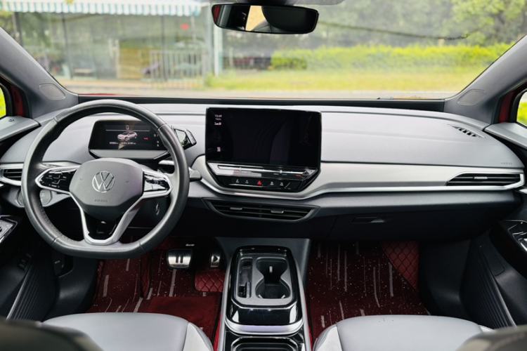 Used Volkswagen ID.4 CROZZ 2021 Long-Range PRO Two-Wheel Drive Version
