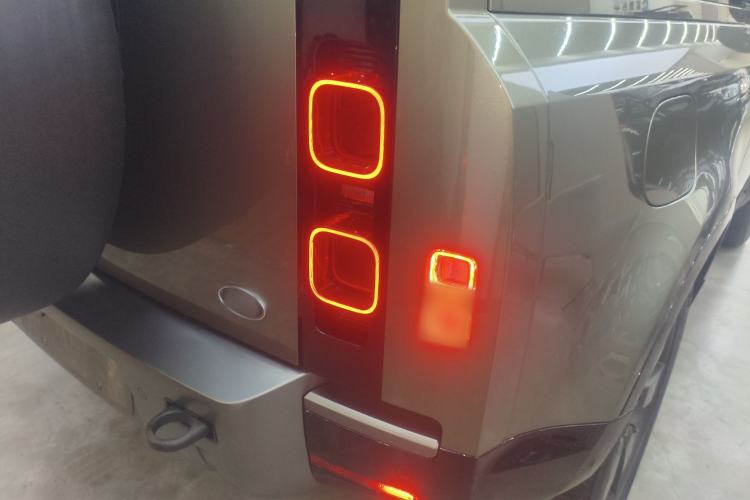 Used Land Rover Defender 2022 90 2.0T P300 X-DYNAMIC HSE