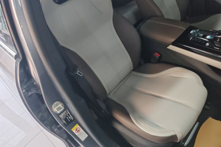 Used BYD Qin PLUS 2024 HONOR Edition DM-i 55KM Leading Model
