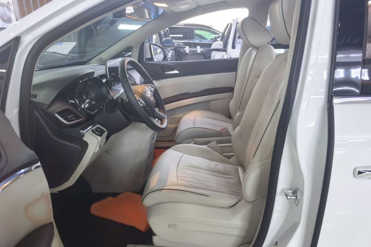 Used Buick GL8 2022 Land Business Class 652T Luxury Model
