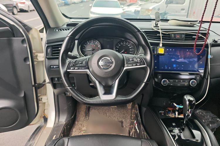 Used Nissan X-Trail 2021 2.0L CVT 2WD XL Premium SmartConnect Deluxe Edition Steering Wheel