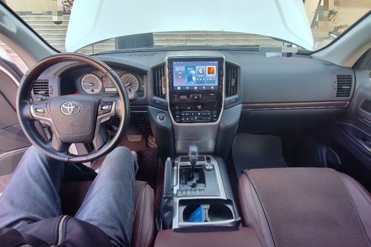 Used Toyota Land Cruiser 2016 4.0L GX-R Eight-Cylinder Dual Differential – Middle East