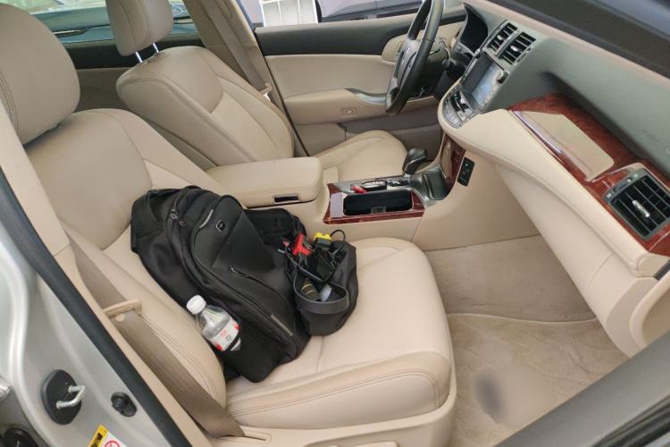 Used Toyota Crown 2012 2.5L Royal Leather Edition
