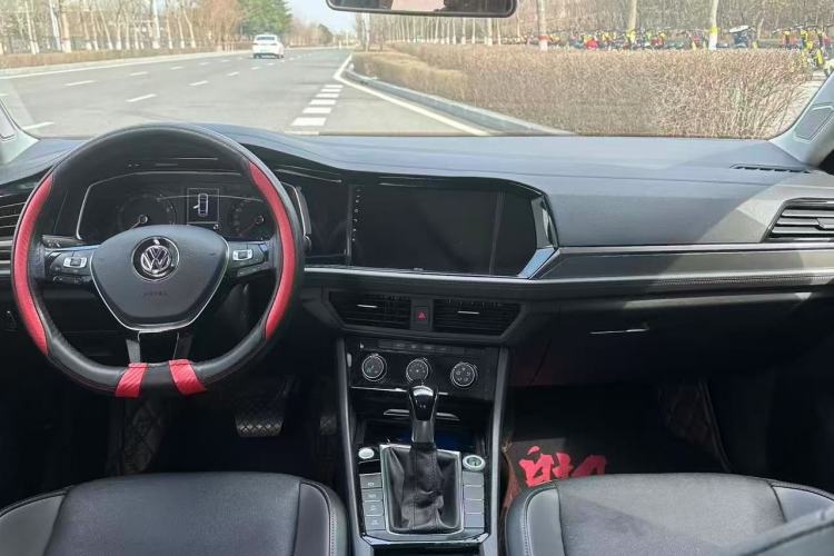 Used Volkswagen Sagitar 2020 200TSI DSG Comfort Version China VI Standard Interior 1