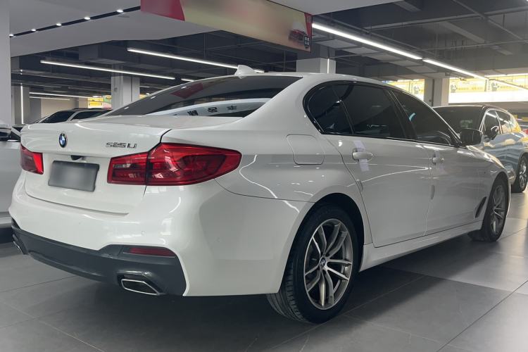 Used BMW 5 Series 2019 Restyled 525Li M Sport Package Exterior 7