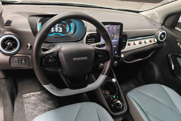 Used Chery QQ Little Ant 2022 Sweet Pink Edition Half-Sugar Version Lithium Iron Phosphate 30 kW 301 km Center Console