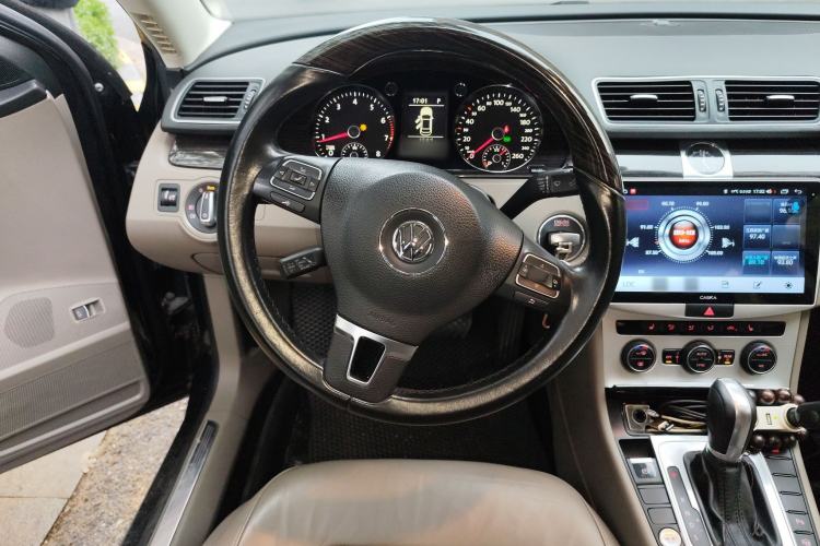 Used Volkswagen Magotan 2012 Revised Version 2.0 TSI Supreme Edition
