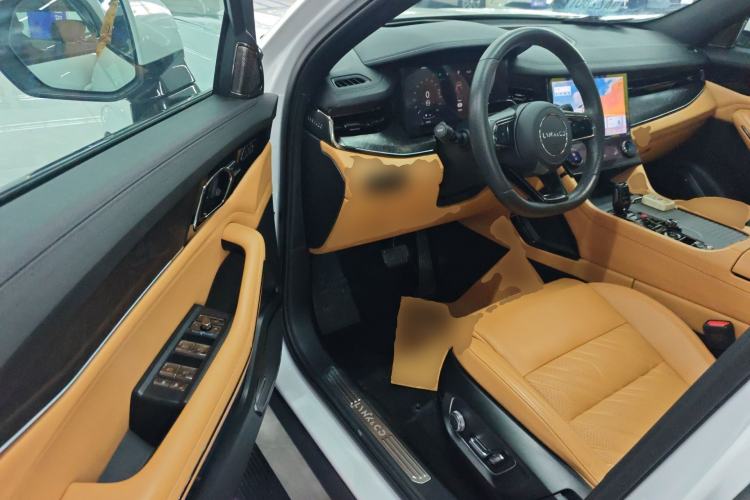 Used Lynk & Co 09 EM-P 2021 2.0T PHEV Halo Six-Seater Driver Seat