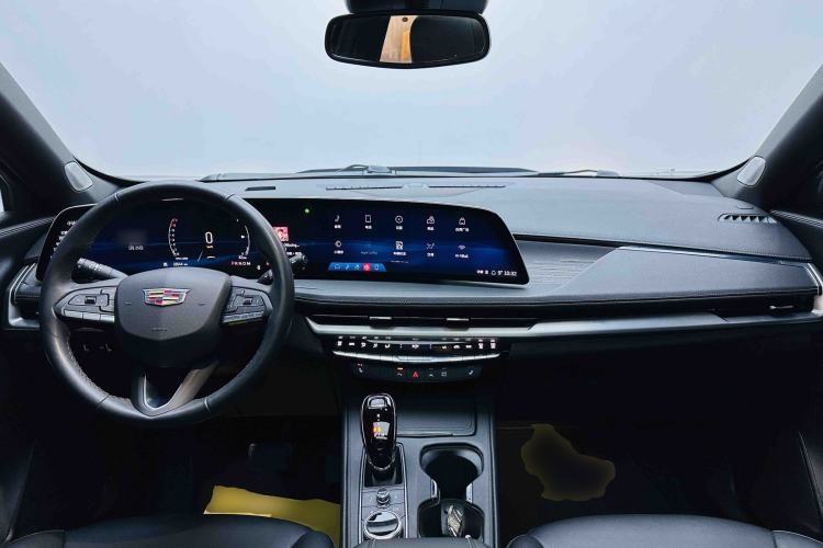 Used Cadillac XT4 2024 28T Two-Wheel-Drive Luxury Version