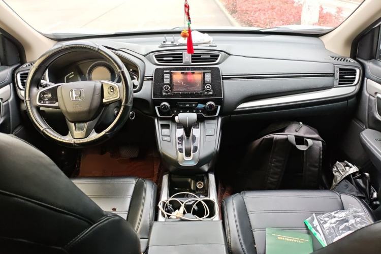 Used Honda CR-V 2017 240TURBO CVT 2WD Comfort Version Center Console