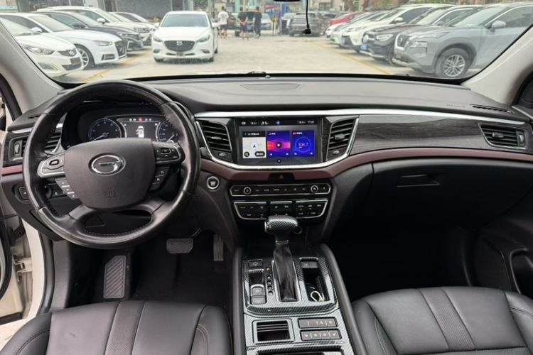 Used GAC Trumpchi GS8 2017 320T Two-Wheel Drive Luxury Smart Connectivity Version (7 Seats)