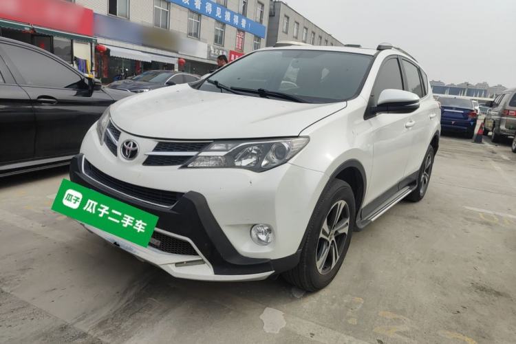 Used Toyota RAV4 2015 2.0L CVT Two-Wheel Drive Fashion Edition