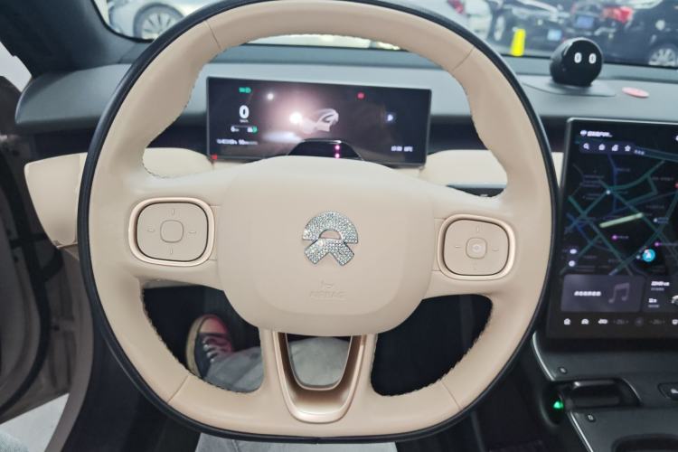 Used Nio ET5T 2023 75 kWh Touring Steering Wheel