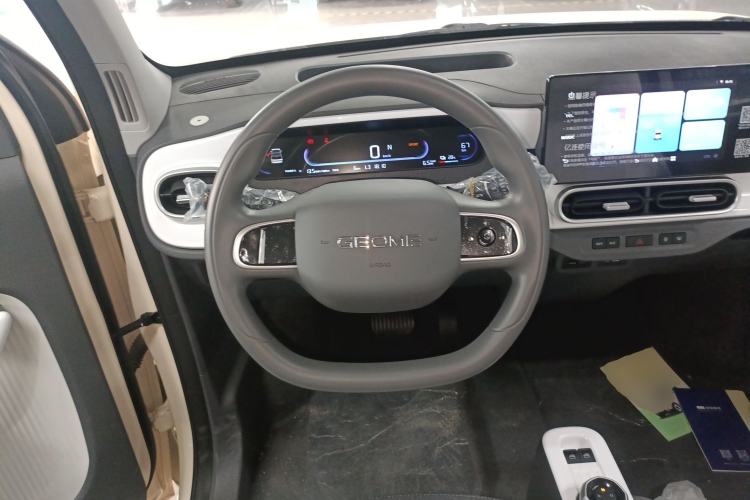 Used Geely Galaxy Panda 2025 210 km – Yuanqi Bear Steering Wheel