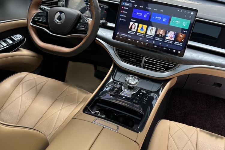 Used Denza D9 2024 DM-i 1050 Luxury Model