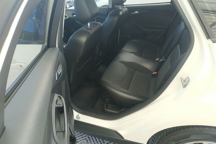 Used Ford Focus 2018 Hatchback Classic 1.6L Automatic Trendy SmartDrive Edition