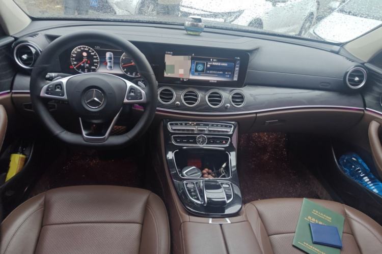 Used Mercedes-Benz E-Class 2016 E 300 L Sporty and Stylish Model
