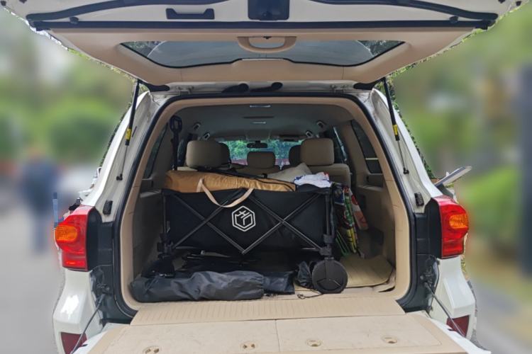 Used Toyota Land Cruiser 2012 4.0L Automatic GX-R Trunk